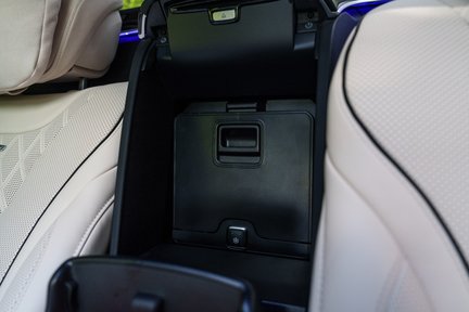 Mercedes-Benz S Class MAYBACH S600 V12 34