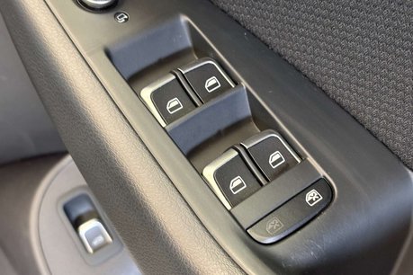 Audi Q5 2.0 TFSI S line Plus SUV 5dr Petrol Tiptronic quattro Euro 6 (s/s) (225 ps) 44