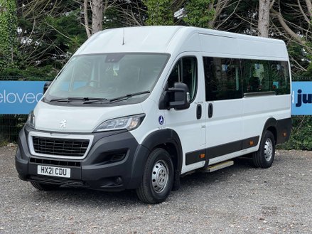 Peugeot Boxer 2.2 Boxer 440 L4H2 LIGHTWEIGHT MINIBUS 17SEATS w FULL WIDTH RAMP. E6