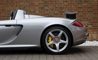 Porsche Carrera GT 22
