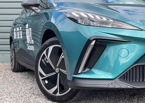 MG MG4 PREMIUM LONG RANGE 2