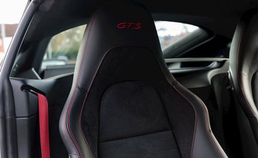 Porsche 718 Cayman GTS 13