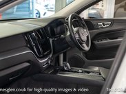 Volvo XC60 2.0 XC60 Momentum B4 MHEV AWD Auto 4WD 5dr 21