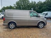 Volkswagen Transporter AUTO SWB L1H1 Highline T32 Air Con Alloys Sensors Tow Bar EURO 6 5