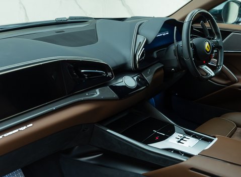 Ferrari Purosangue 22