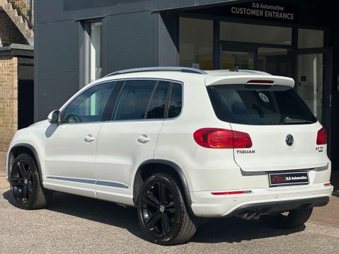 Volkswagen Tiguan 2.0 Tiguan R-Line TDI BlueMotion Technology 4Motion Semi-Auto 4WD 5dr 9