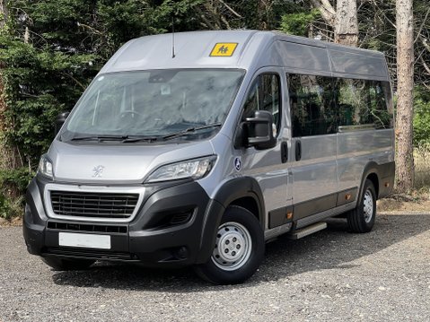 Peugeot Boxer 440 L4H2 LIGHTWEIGHT MINIBUS 17SEATS w/ Telescopic Ramps, AC. ULEZ E6 1