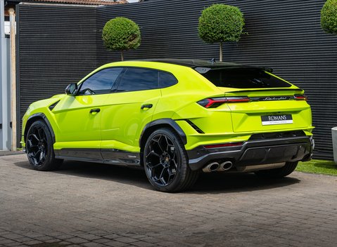 Lamborghini Urus PERFORMANTE 3