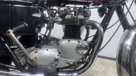 Triumph Bonneville 650 1973 GOOD RUNNING PROJECT BIKE CLASSIC BARN FIND 650CC 25