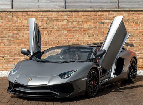 Lamborghini Aventador SV LP750-4 Roadster 7