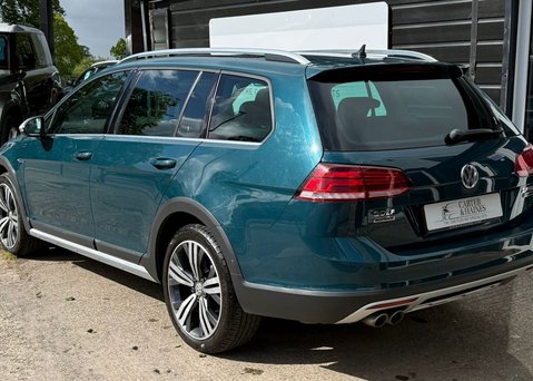 Volkswagen Golf 2.0 TDI Alltrack Estate 5dr Diesel DSG 4Motion Euro 6 (s/s) (184 ps) 6