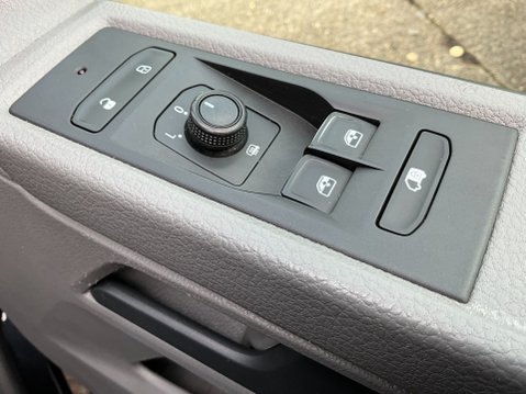 Volkswagen Transporter T30 TDI P/V STARTLINE 32