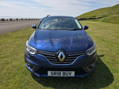 Renault Megane 1.2 TCe Iconic Sport Tourer Euro 6 (s/s) 5dr 6