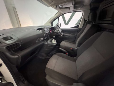 Vauxhall Combo 2300 1.5 SportIVE TD S/S 14