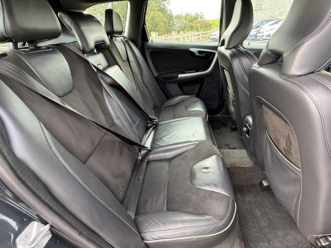 Volvo XC60 2.0 D4 R-Design Nav Euro 6 (s/s) 5dr 17