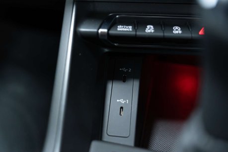 Audi RS Q3 2.5 RS Q3 Sportback TFSI Vorsprung Quattro Semi-Auto 4WD 5dr 34