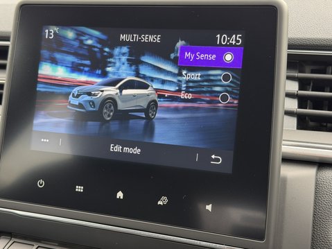 Renault Captur 1.0 TCE 90 Iconic 5dr 25