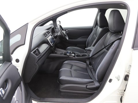 Nissan LEAF 40kWh Tekna Auto 5dr 22