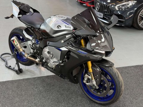 Yamaha R1M 1000 Super Sports Petrol Manual (200 ps) 2
