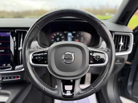 Volvo V90 2.0 D4 R-Design Auto Euro 6 (s/s) 5dr 58