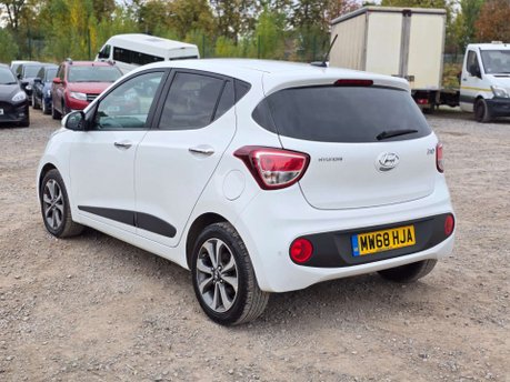 Hyundai i10 1.2 Premium SE Hatchback 5dr Petrol Auto Euro 6 (87 ps) 29