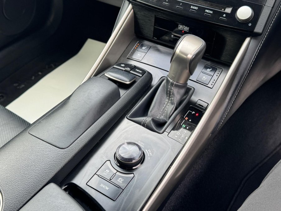 2014 Lexus Is — image 25
