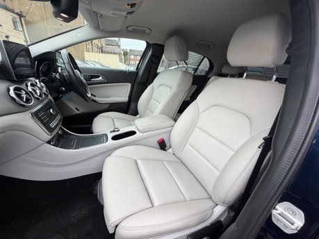 Mercedes-Benz GLA GLA 200 SPORT PREMIUM 17