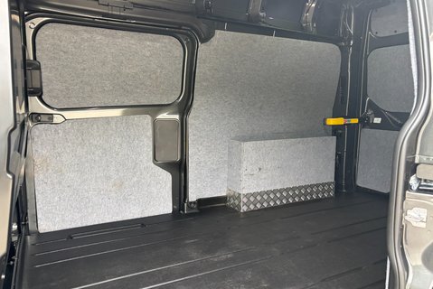 Ford Transit Custom 300 L2 H2 Limited 130 ps Panel Van 12