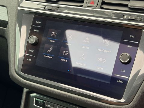 Volkswagen Tiguan 2.0 Tiguan SEL TDI BlueMotion Technology 4Motion Semi-Auto 4WD 5dr 49