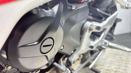 Hyosung GD 2016 ONLY 1K VERY CLEAN LIGHT WEIGHT SPORTS BIKE 250CC NEW MOT 11