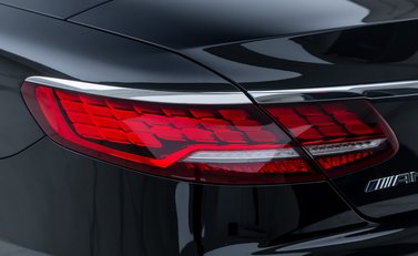 Mercedes-Benz S63 AMG Cabriolet 43