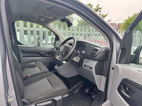 Peugeot Expert 2.0 Expert Professional Premium L1 Blue HDi 26