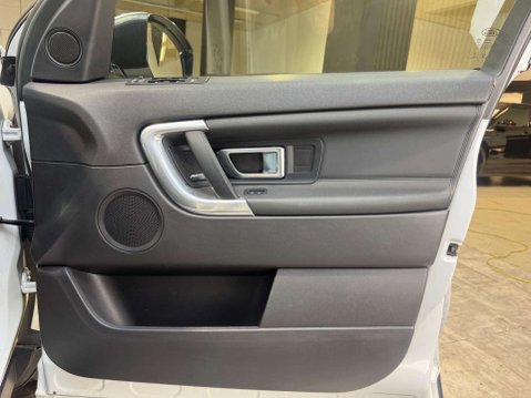 Land Rover Discovery Sport 2.0 Discovery Sport HSE SD4 Auto 4WD 5dr 33