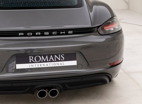 Porsche 718 Cayman 19