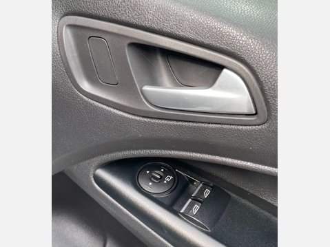 Ford Transit Connect 1.5 TDCi 240 Limited Panel Van 5dr Diesel Powershift L2 H1 (129 g/km, 118 b 29