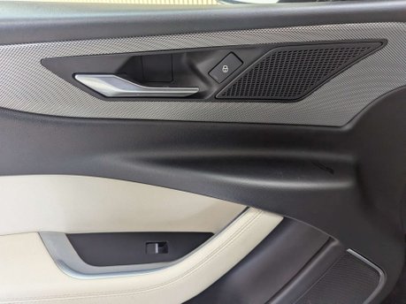 Jaguar XE 2.0 XE R-Dynamic S D Auto 4dr 38