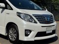Toyota Alphard Hybrid 28