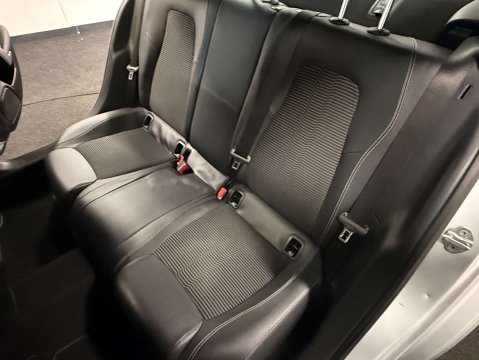 Mercedes-Benz A Class 1.3 A 200 Sport Auto 4dr 33