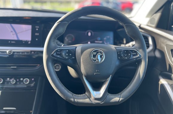 Vauxhall Grandland 1.5 Turbo D Ultimate Auto 31