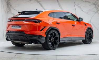 Lamborghini Urus PERFORMANTE 6