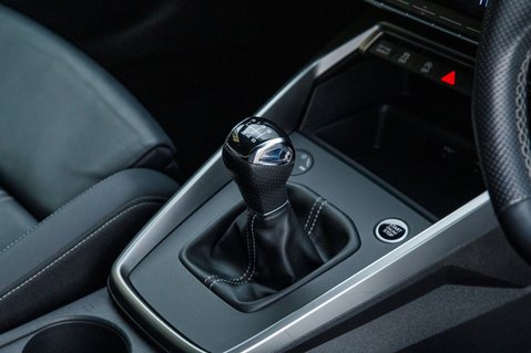 Audi A3 SPORTBACK TFSI S LINE 38