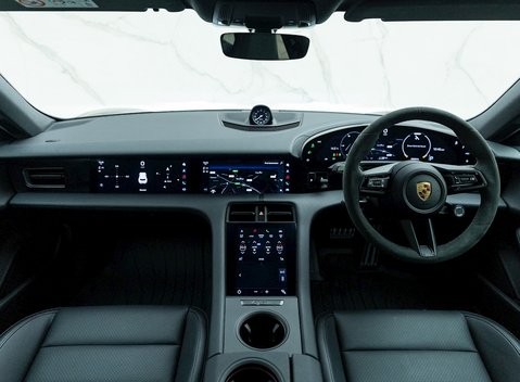 Porsche Taycan 4S Sport Turismo 16