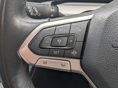 Volkswagen Golf LIFE TSI 14