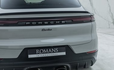 Porsche Cayenne TURBO E-HYBRID COUPE 33