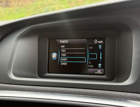 Volvo V40 1.6 V40 SE Luxury D2 Auto 5dr 27