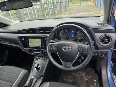 Toyota Auris 1.8 VVT-h Business Edition Hatchback 5dr Petrol Hybrid CVT Euro 6 (s/s) (Sa 26