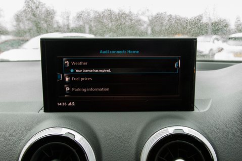 Audi Q2 TFSI BLACK EDITION 32