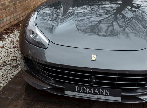 Ferrari GTC4 Lusso 24