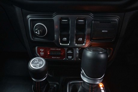 Jeep Wrangler 2.0 Wrangler Rubicon Auto 4WD 2dr 29