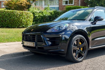 Porsche Macan Turbo PDK 9